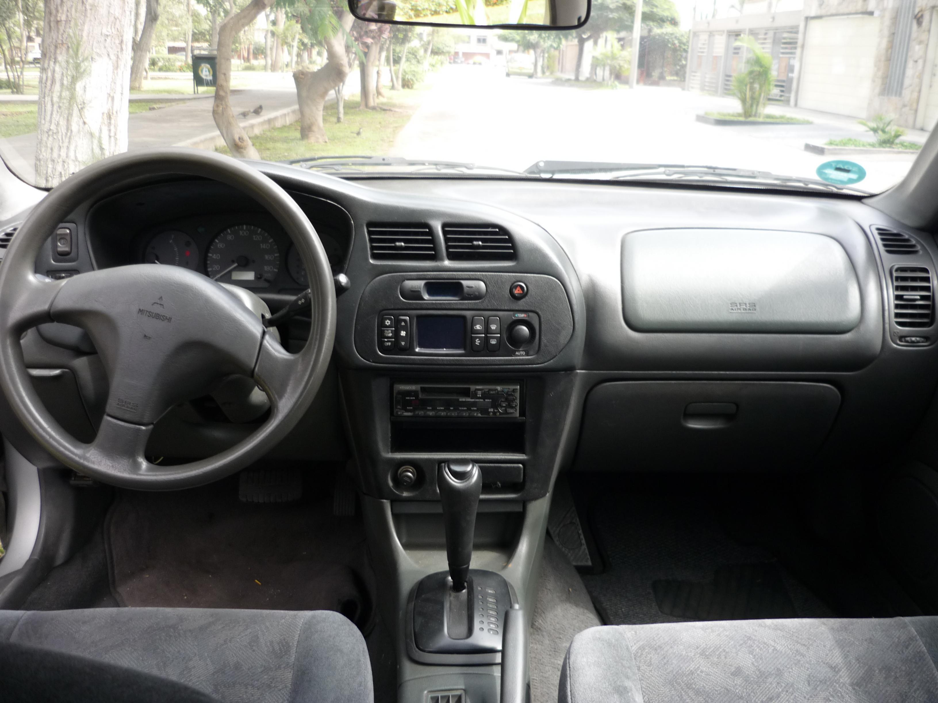 Mitsubishi Lancer technical specifications and fuel economy